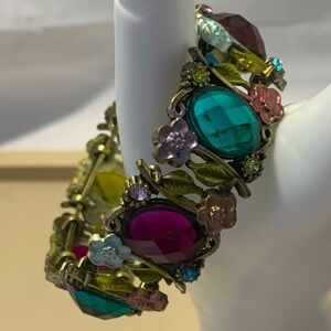 Metal Bracelet With Gems & Flower Motifs